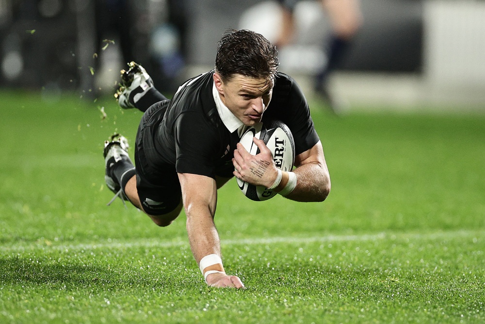 Beauden at 10 as NZ's Barrett boys target England